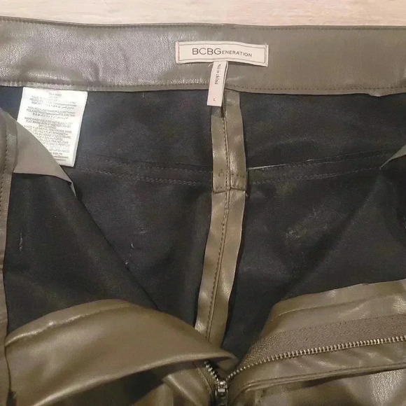 BCBGeneration Women Faux Leather Pant Straight Leg Size LARGE Olive Pockets EUC. - Picture 5 of 10